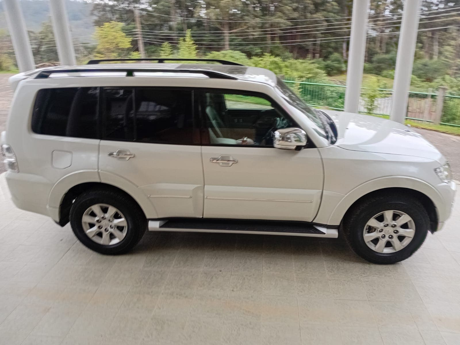 MITSUBISHI Montero 2015